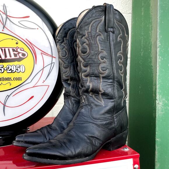 Vintage Black Leather Eel Skin Cowboy Boots | Mexican Made | Gritty Western Vibe - Picture 3 of 16